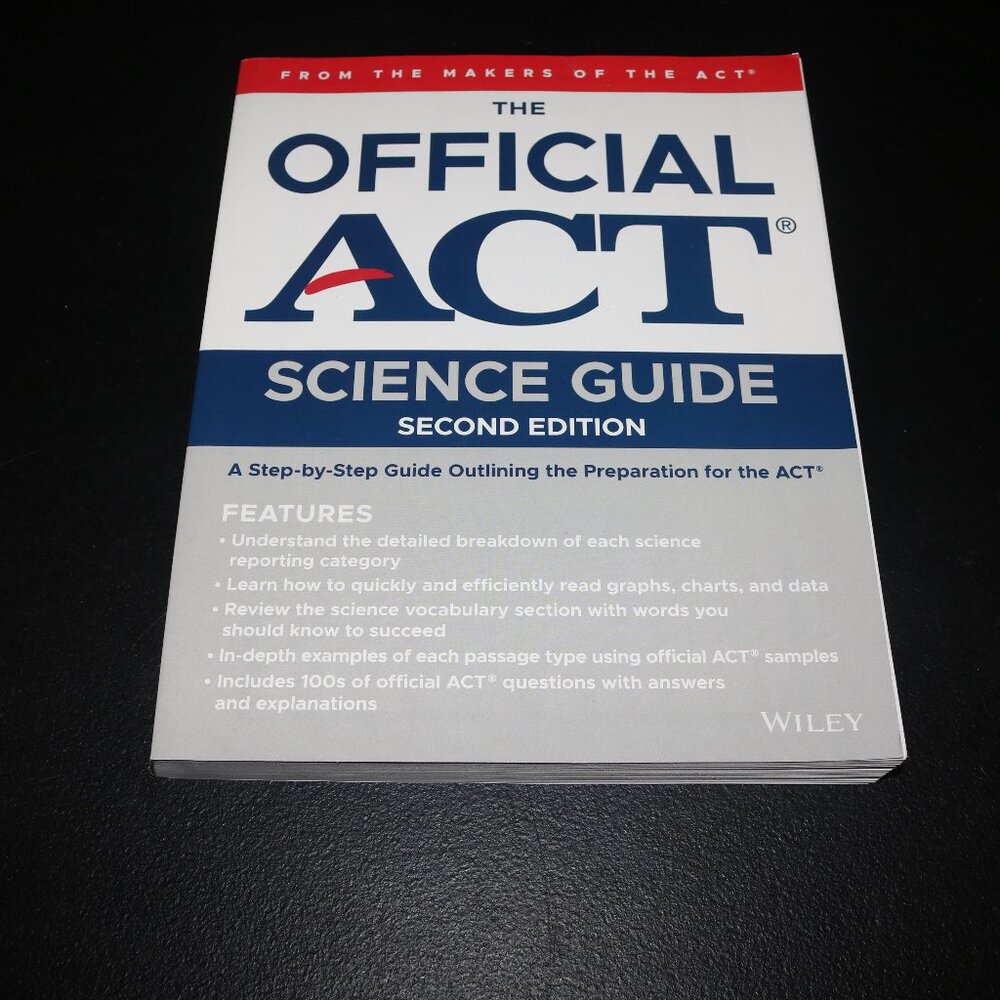 This Official ACT Science Guide by ACT 2nd Edition 2021 Like New